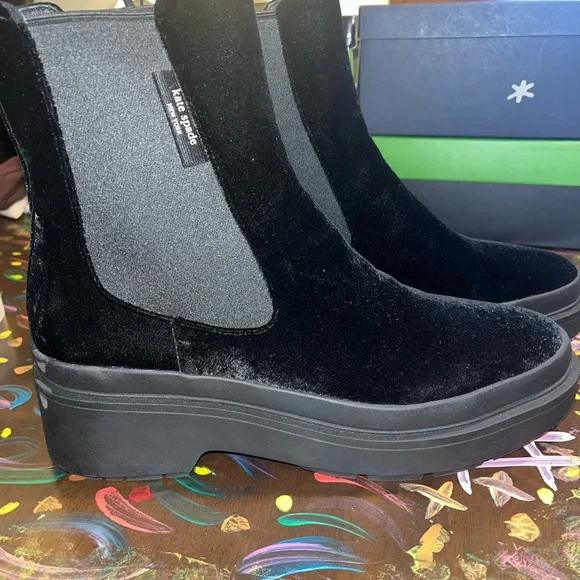 Kate Spade New York Winnie Black Velvet Chelsea Boots MSRP $248 11 Medium New - Picture 4 of 10